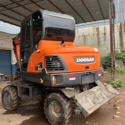 Mini escavatore a ruote usato scavatore DOOSAN DH60 escavatore di seconda mano 5550 kg
