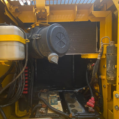 Scavatori idraulici di grandi dimensioni di tipo KOMATSU PC 130