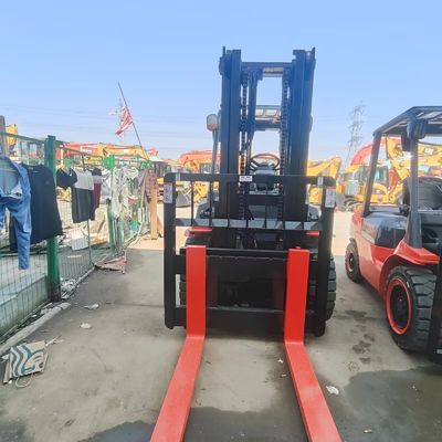 44kw Toyota Used Forklift camion di forchetta diesel di seconda mano con capacità di carico di 5 tonnellate